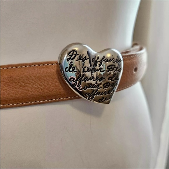 Carolee size small (28) tan belt. Vintage. Silver tone buckle. EUC. - Picture 2 of 6
